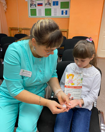 В рамках месячника по гражданской обороне, проведено практическое занятие с несовершеннолетними на тему: «Оказание первой доврачебной помощи». 