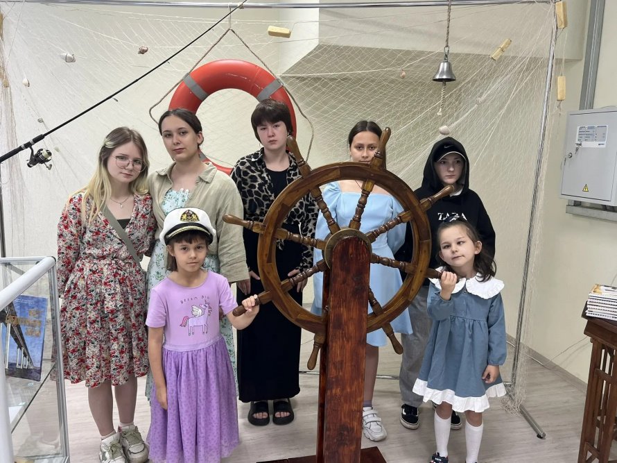 Экскурсия в Государственный архив Ульяновской области, посвящённая теме «Реки и мосты».