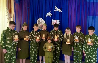 22 июня — День памяти и скорби. В этот день вспоминаем начало Великой Отечественной войны и чтим подвиг тех, кто отдал жизнь за свободу нашей Родины.